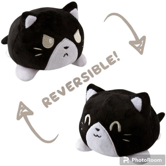 Tee Turtle Reversible Cat Plush Toy Black & White Cute Fidget Plush Animal NEW - Picture 1 of 1